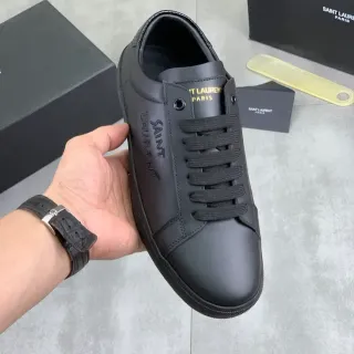 Saint Laurent Niki काली चिकनी चमड़े की ऊपरी उभरी हुई ब्रांडिंग जीवनशैली स्नीकर