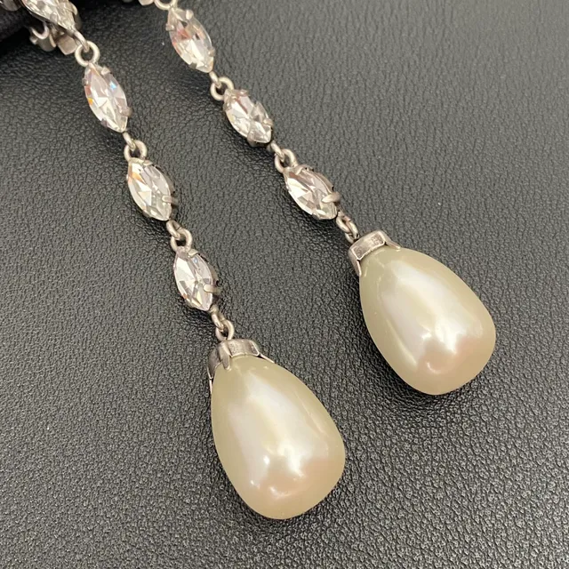 Saint Laurent Aretes de perlas y cristales en forma de lágrima 5