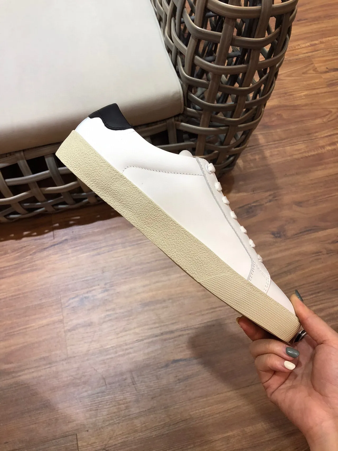 Saint Laurent White Beige Low-Top Leather Upper Lifestyle Sneakers 5