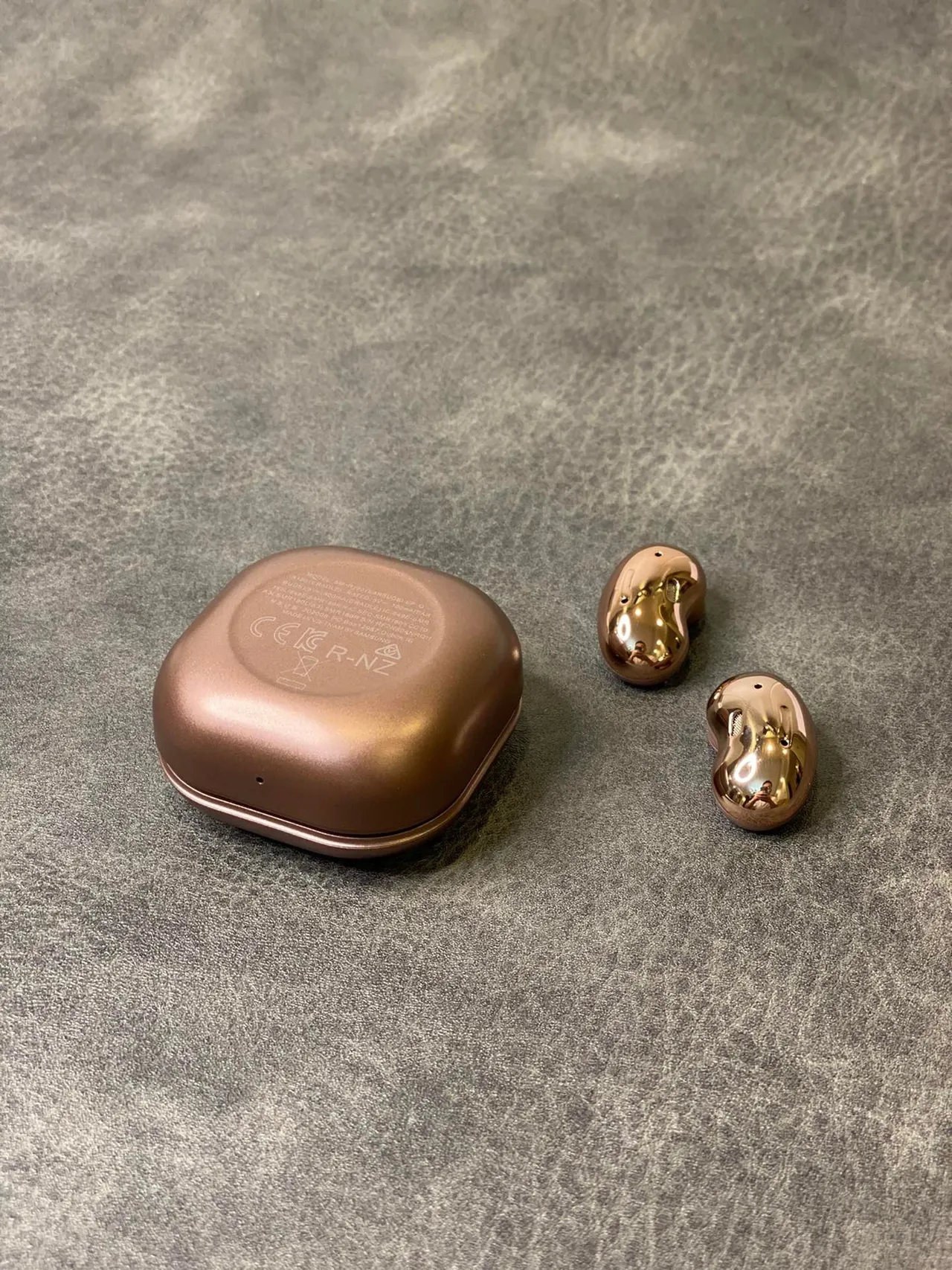 Samsung Galaxy Buds Pro বাদামী কালো ধাতব গোলাপি সোনার ফিনিশ বিন আকারের TWS ইয়ারবাডস 2