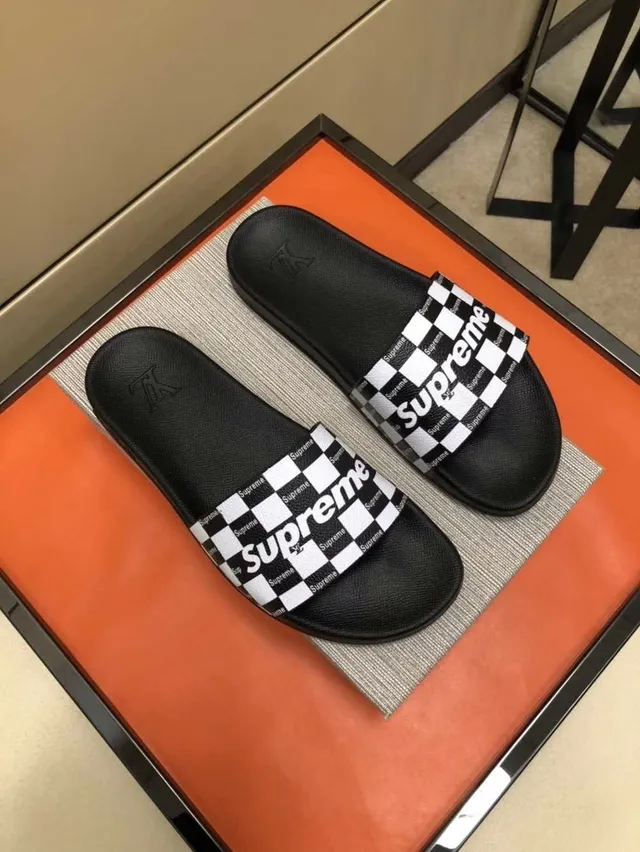 Supreme Slides Noir Blanc Damier Sangle Impression Logo Répétitif 2