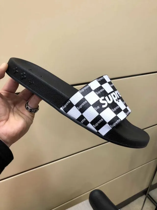 Supreme Slides Noir Blanc Damier Sangle Impression Logo Répétitif 3