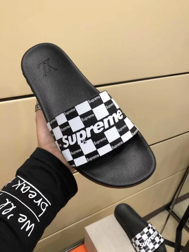 Supreme Slides Noir Blanc Damier Sangle Impression Logo Répétitif 4