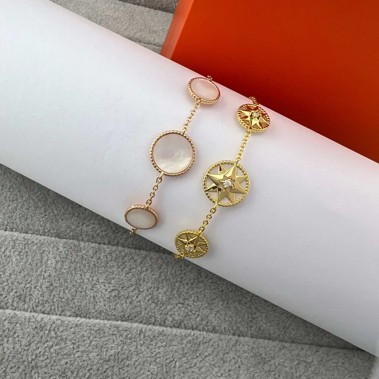Tiffany & Co. Compass Rose Pulseira Esmaltada e Diamantes 2