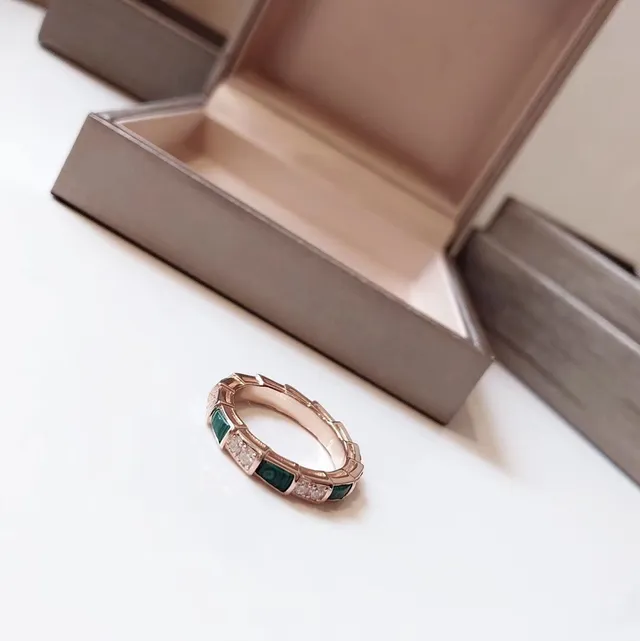 Tiffany & Co. Or Vert Bague Géométrique Segmentée Insert Alternant Malachite Et Diamant 5