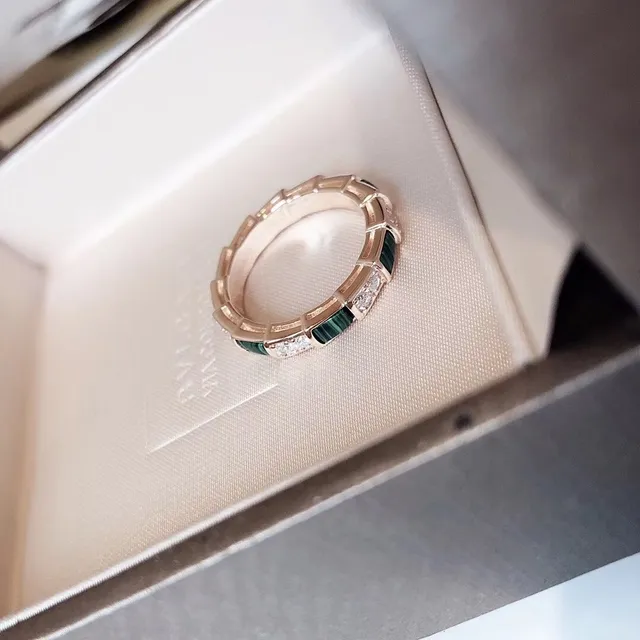 Tiffany & Co. Or Vert Bague Géométrique Segmentée Insert Alternant Malachite Et Diamant 7