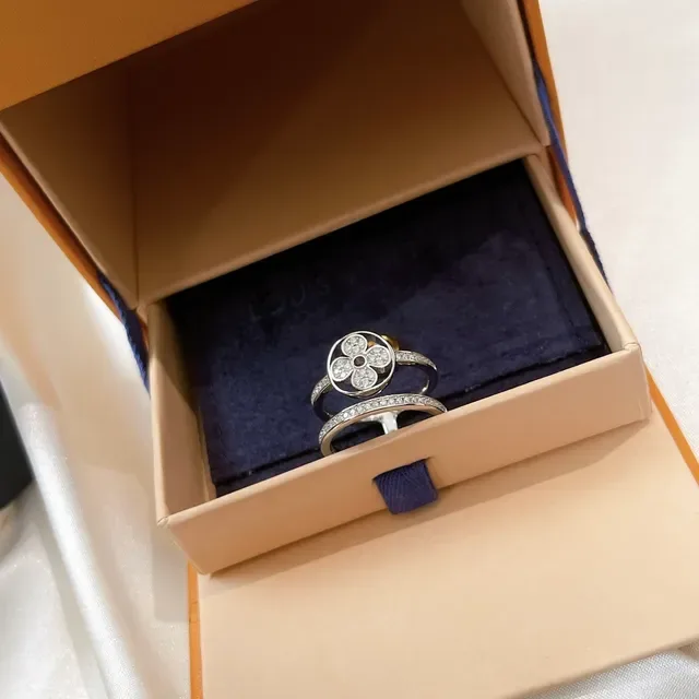 Tiffany & Co. Paloma Picasso Olive Leaf Floral Pavé Ring 5