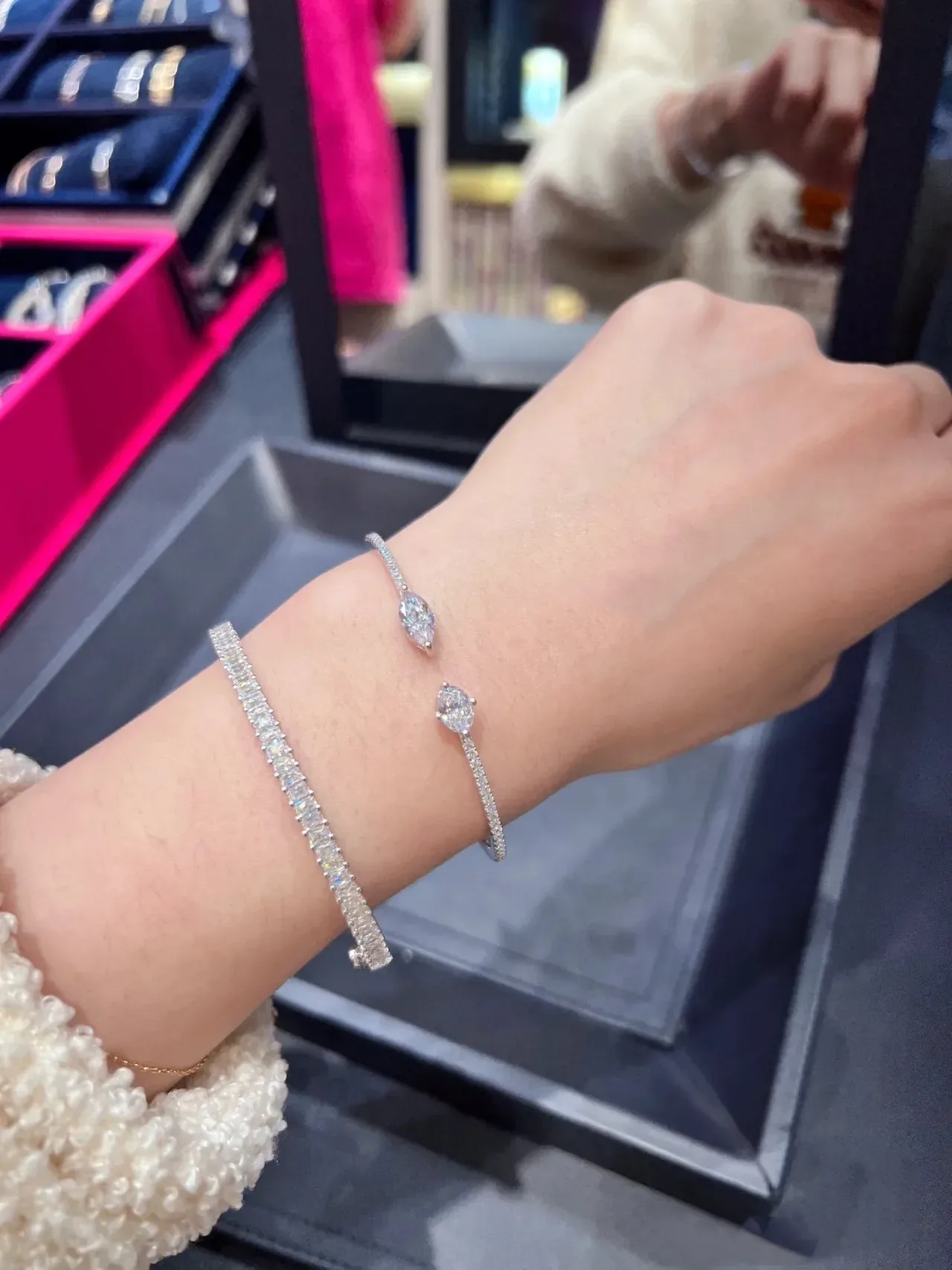 Tiffany & Co. Silver Navy Channel-Set Baguette-Cut Stones Eternity Bangle Bracelet 3