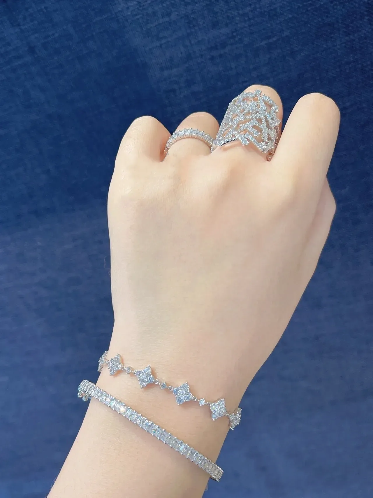 Tiffany & Co. Silver Navy Channel-Set Baguette-Cut Stones Eternity Bangle Bracelet 4