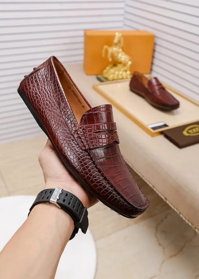 Tod's Penny Loafer भूरा बेज क्रोकोडाइल एम्बॉस्ड चमड़े की पट्टी लोफर 7