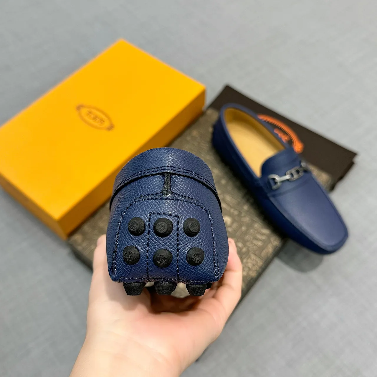 Tod's Horsebit Loafer नेवी नीला पेबल्ड चमड़ा लोफर 3