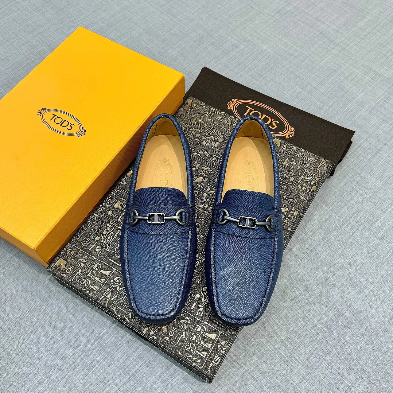 Tod's Horsebit Loafer नेवी नीला पेबल्ड चमड़ा लोफर 6
