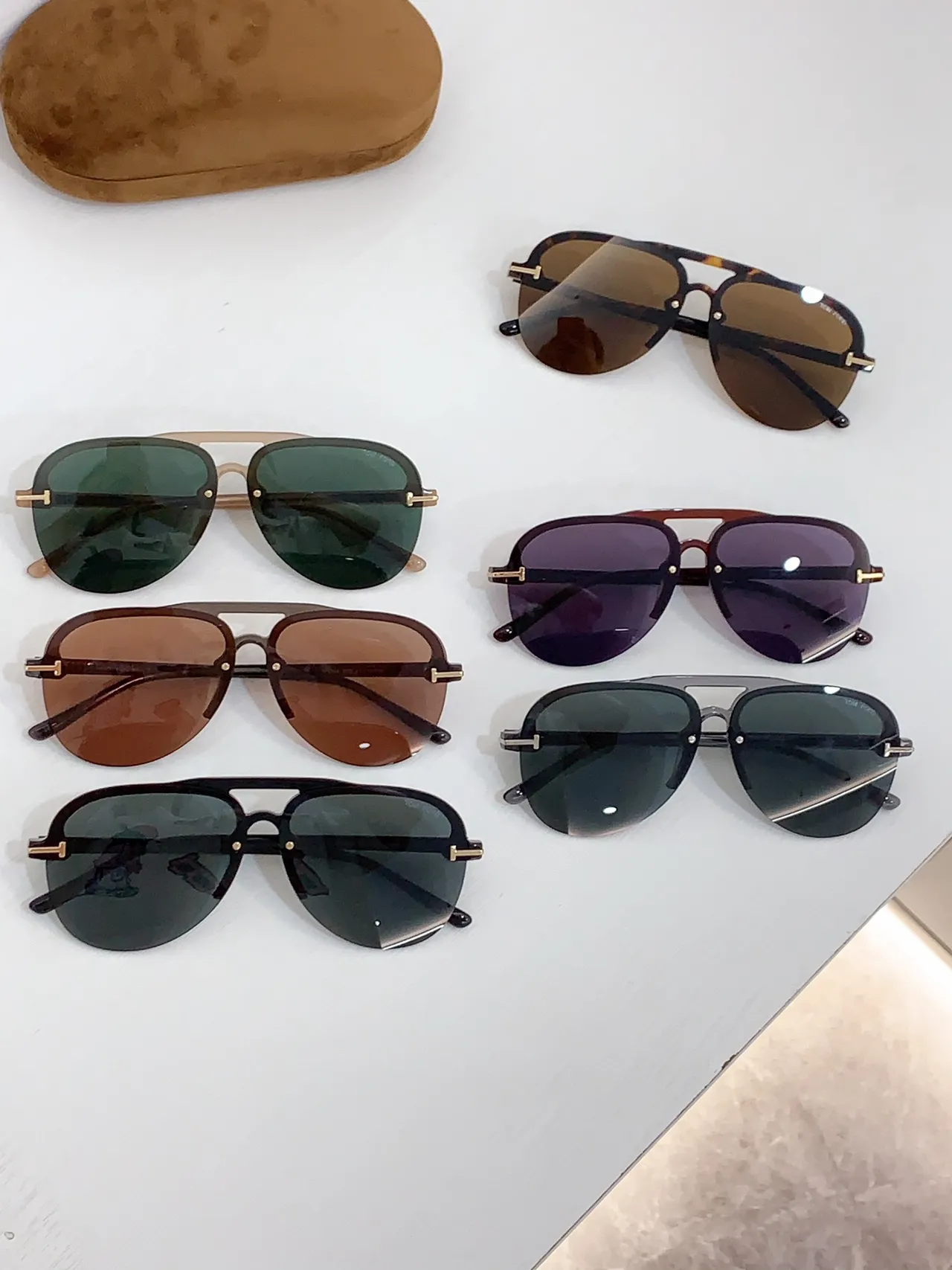 Tom Ford Black Gold Slim Rectangular Frame Integrated Top-Bar Metal Detail Sunglasses 3