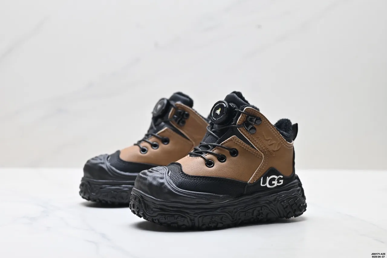 UGG Bege Preto Solado Chunky Fechamento Toggle e Cadarços Botas de Neve 3