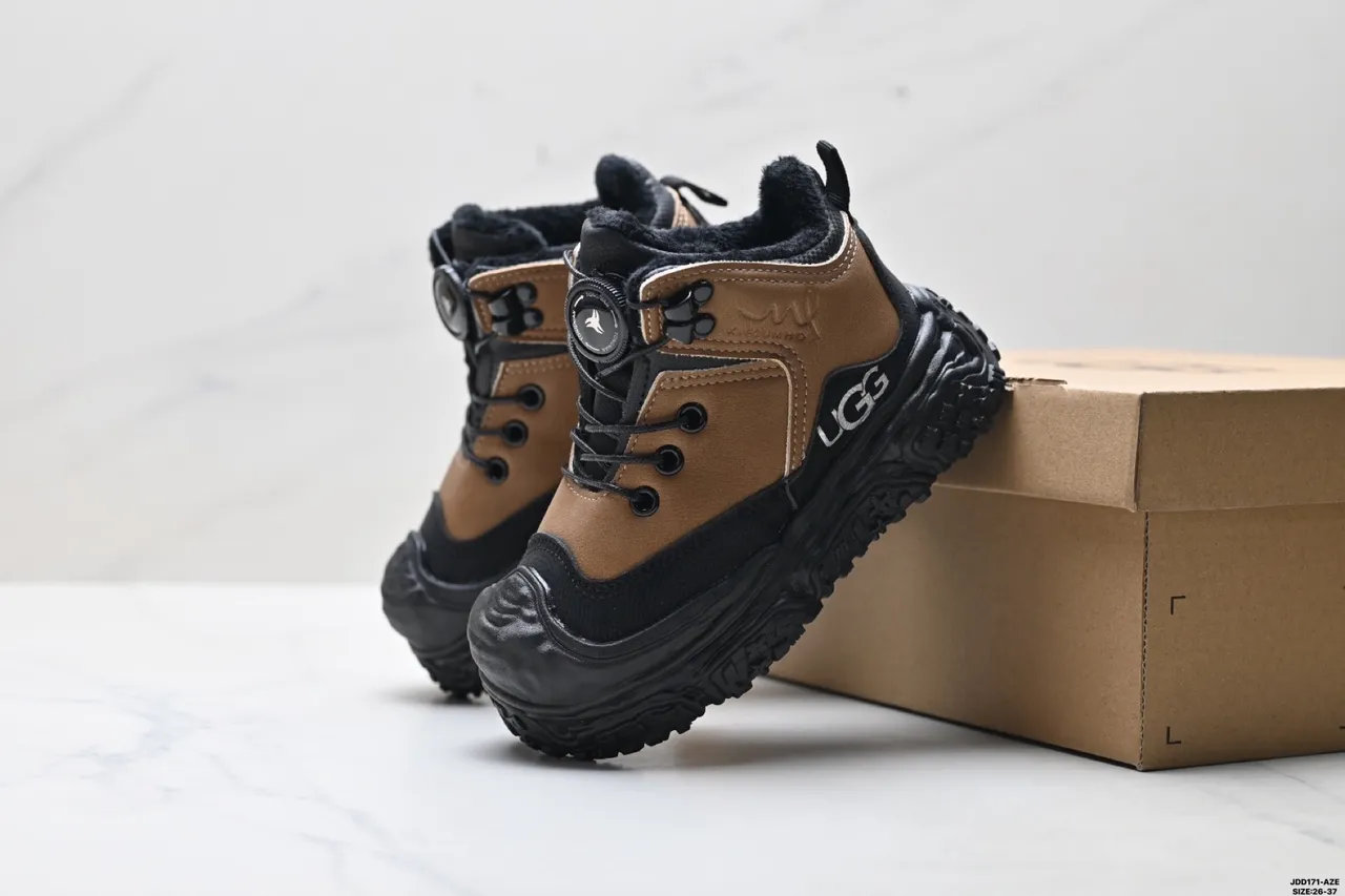 UGG Bege Preto Solado Chunky Fechamento Toggle e Cadarços Botas de Neve 4