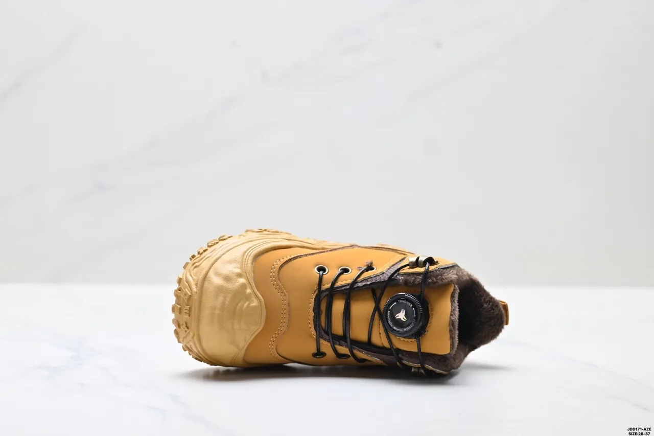 UGG Bege Preto Solado Chunky Fechamento Toggle e Cadarços Botas de Neve 15