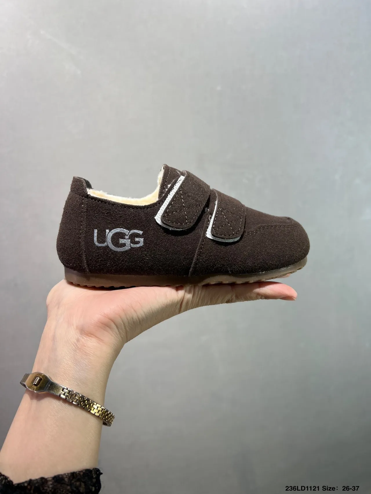 UGG 米色棕色麂皮鞋面 双魔术贴 休闲鞋 6