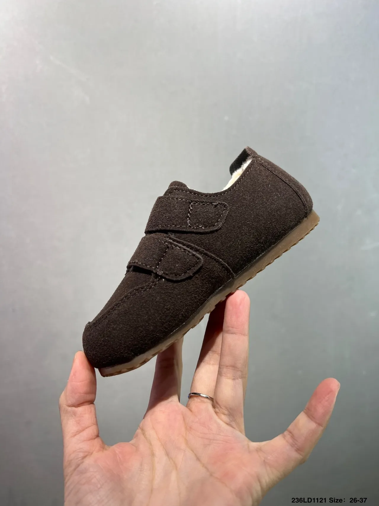UGG 米色棕色麂皮鞋面 双魔术贴 休闲鞋 9