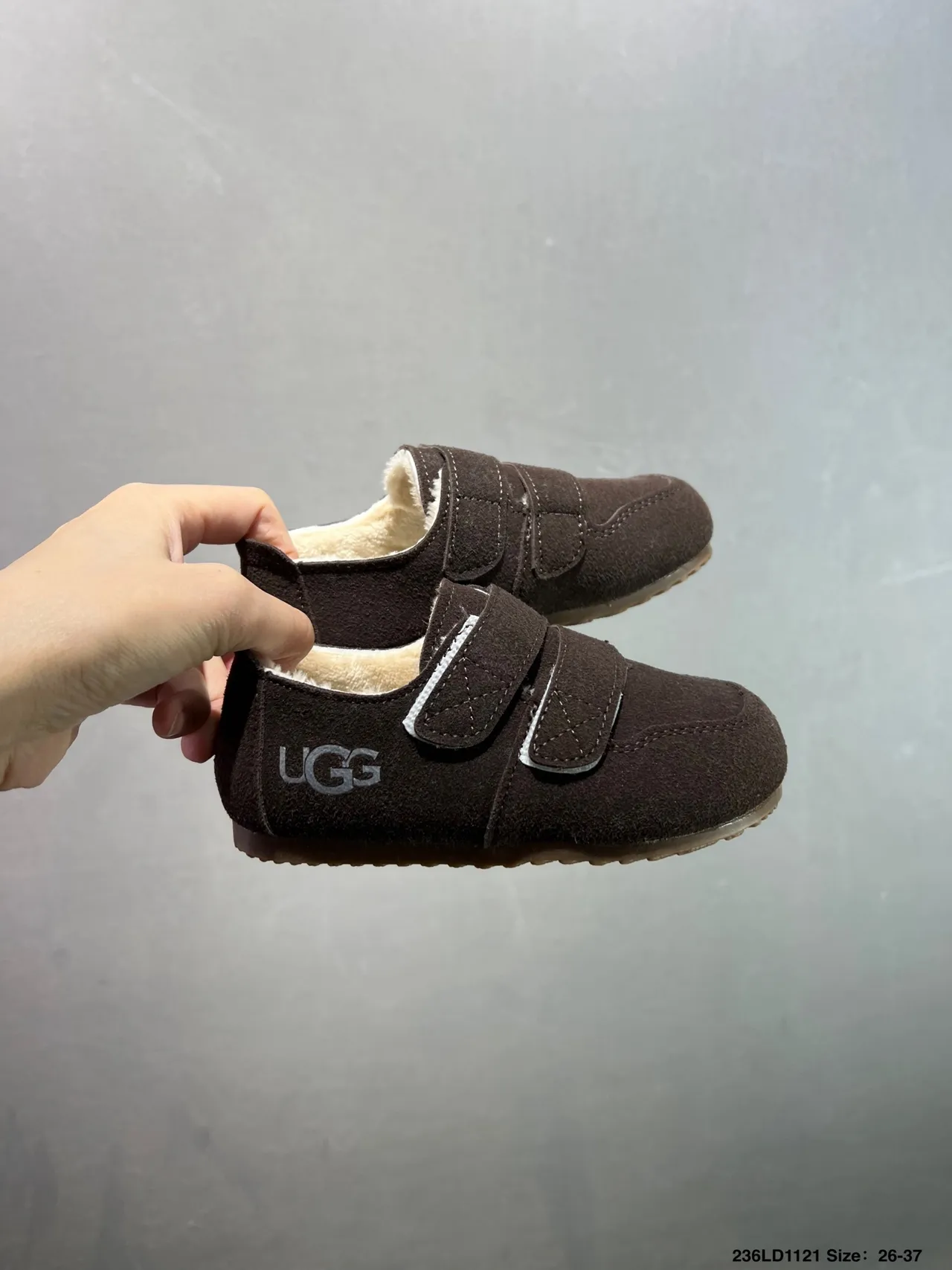 UGG 米色棕色麂皮鞋面 双魔术贴 休闲鞋 10
