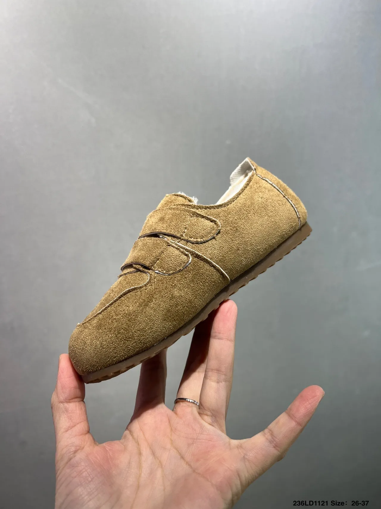 UGG 米色棕色麂皮鞋面 双魔术贴 休闲鞋 11