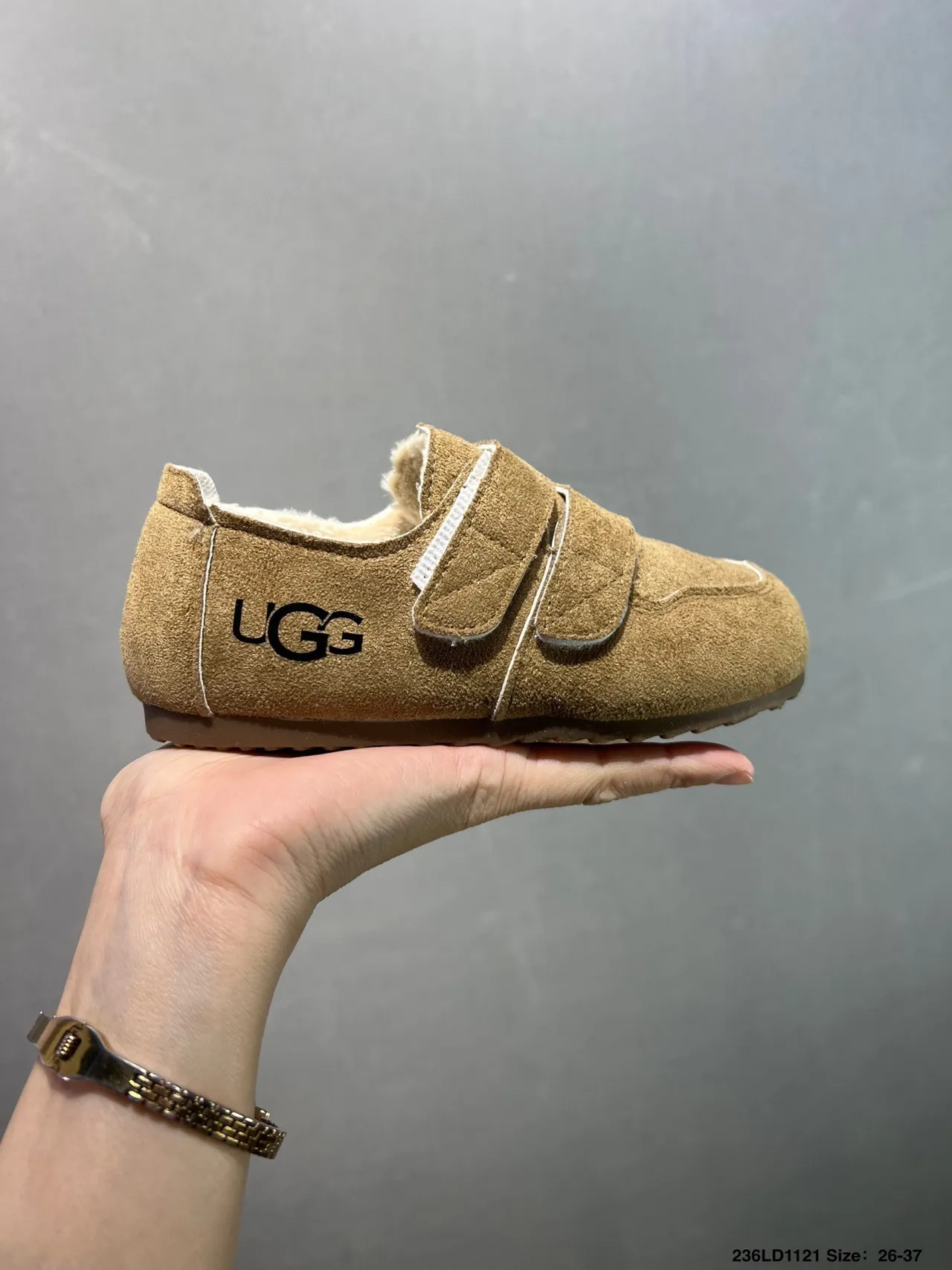 UGG 米色棕色麂皮鞋面 双魔术贴 休闲鞋 12