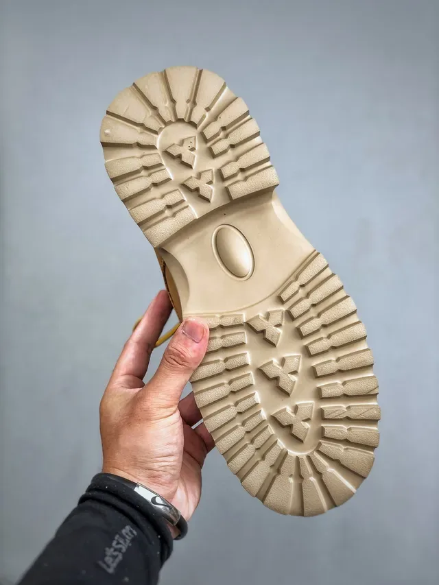 UGG Botas de Trabajo de Ante Beige Marrón con Cuello Acolchado 7