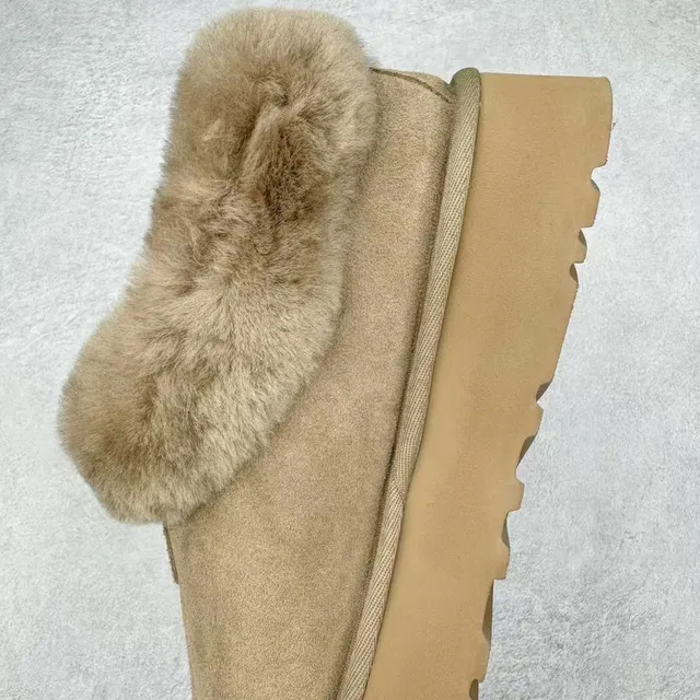 UGG Beige Shearling-Collared Platform Sole Casual Shoes 7