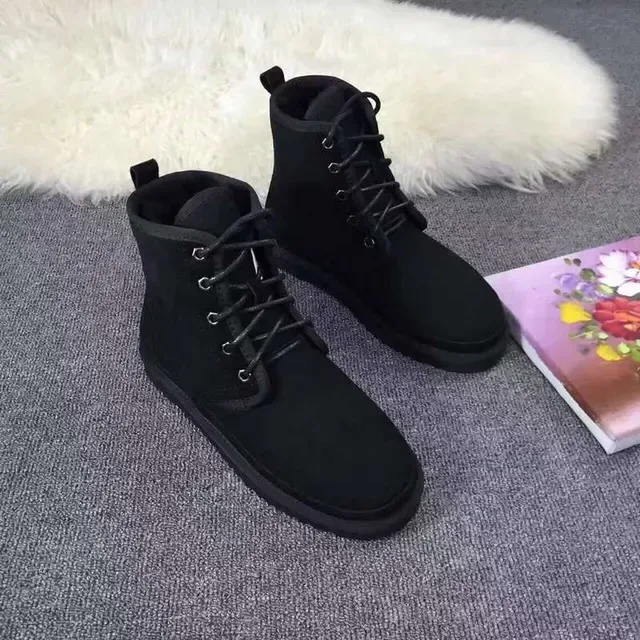 Botas de Nieve UGG Negras con Cordones y Ante 5