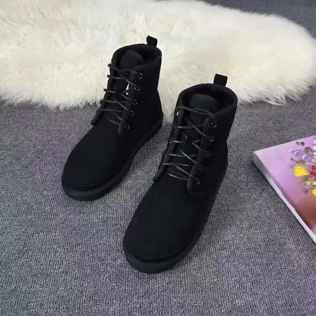 Botas de Nieve UGG Negras con Cordones y Ante 6
