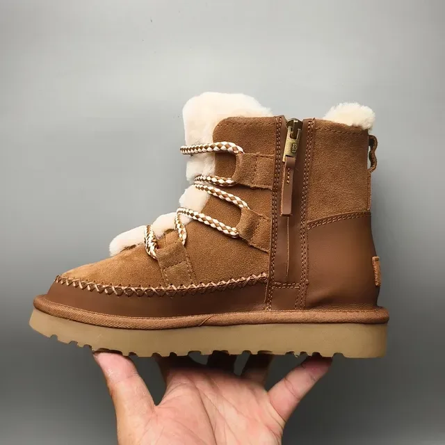 UGG Botas de Nieve Marrón Beige con Forro de Lana y Superior de Ante 7
