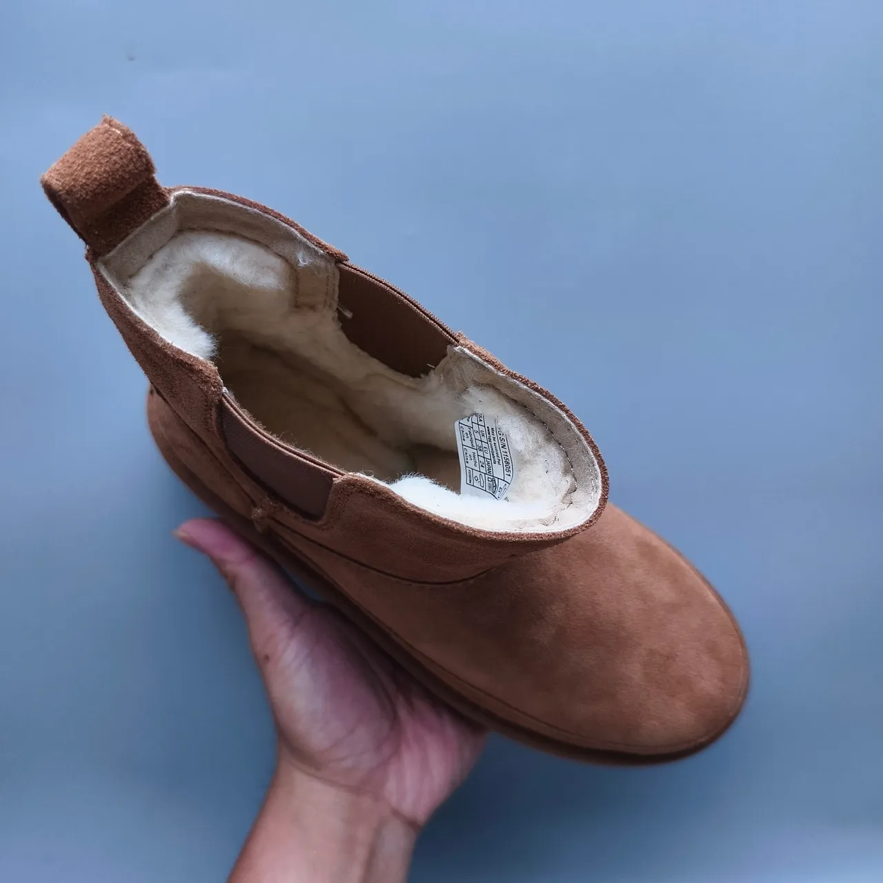UGG Botas Chelsea de Ante Marrón con Elásticos Laterales 3