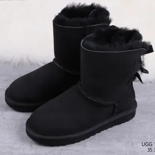 UGG क्लासिक मिनी बाउ काला सुड एंक्ल बूट्स