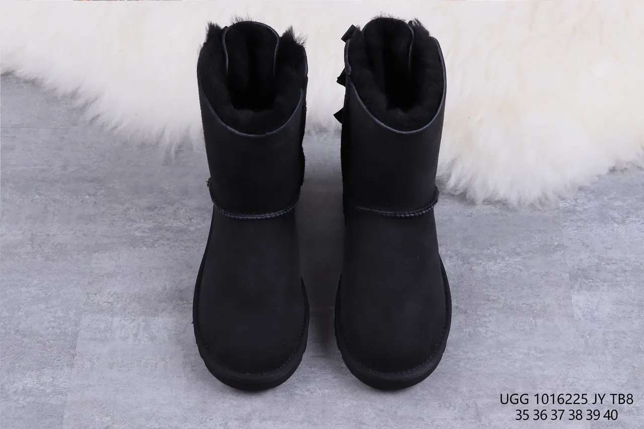 UGG经典迷你蝴蝶结黑色麂皮踝靴 9