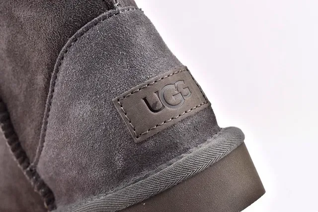 UGG Classic Short Charcoal Gray Suede Snow Boots 5