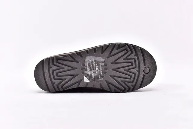 UGG Classic Short Charcoal Gray Suede Snow Boots 13