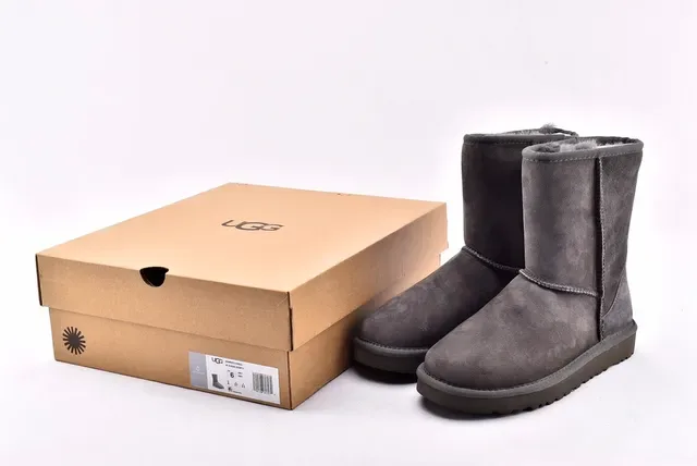UGG Classic Short Charcoal Gray Suede Snow Boots 15