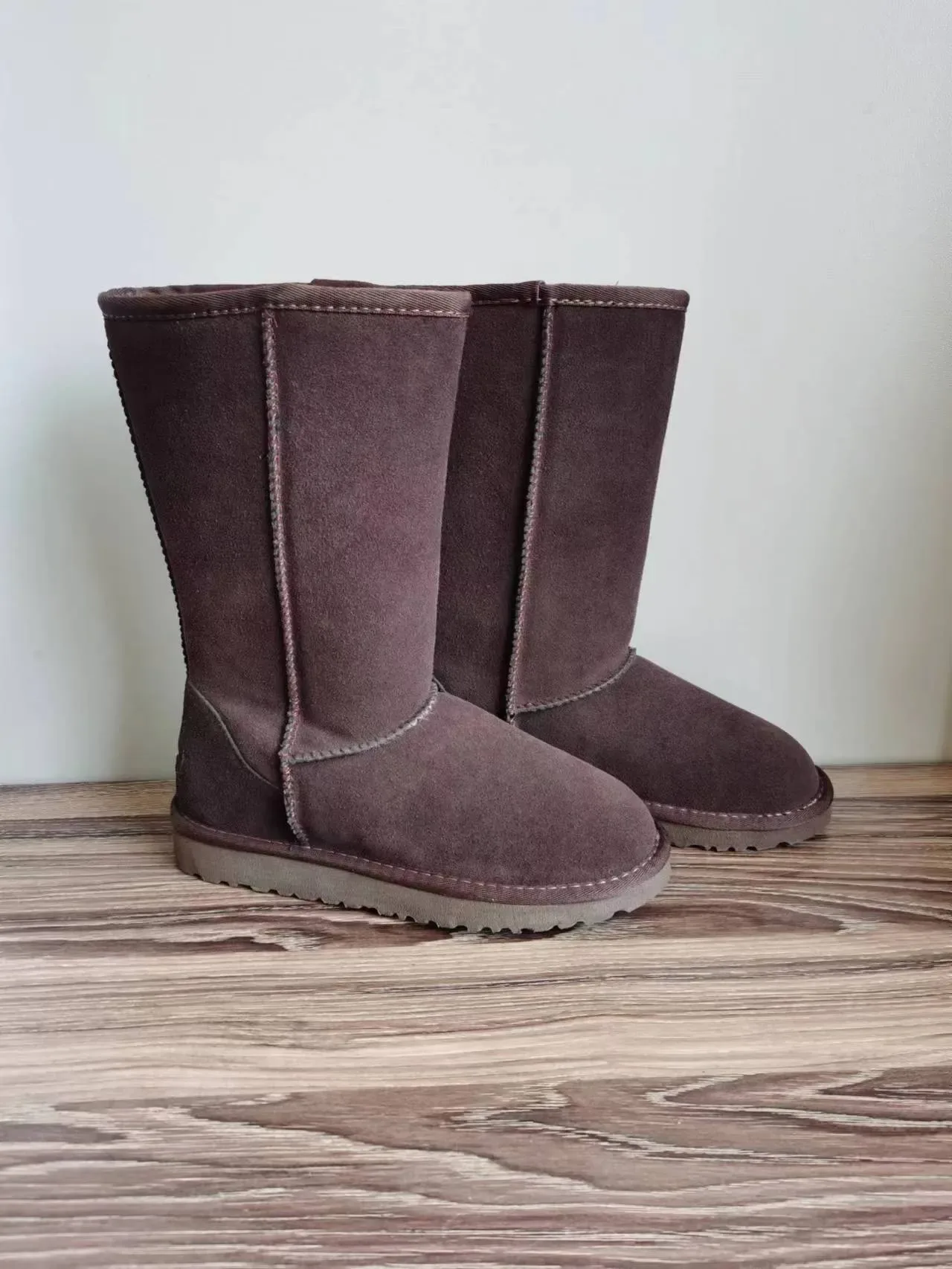 UGG Classic Tall Botas de rodilla de ante marrón 2