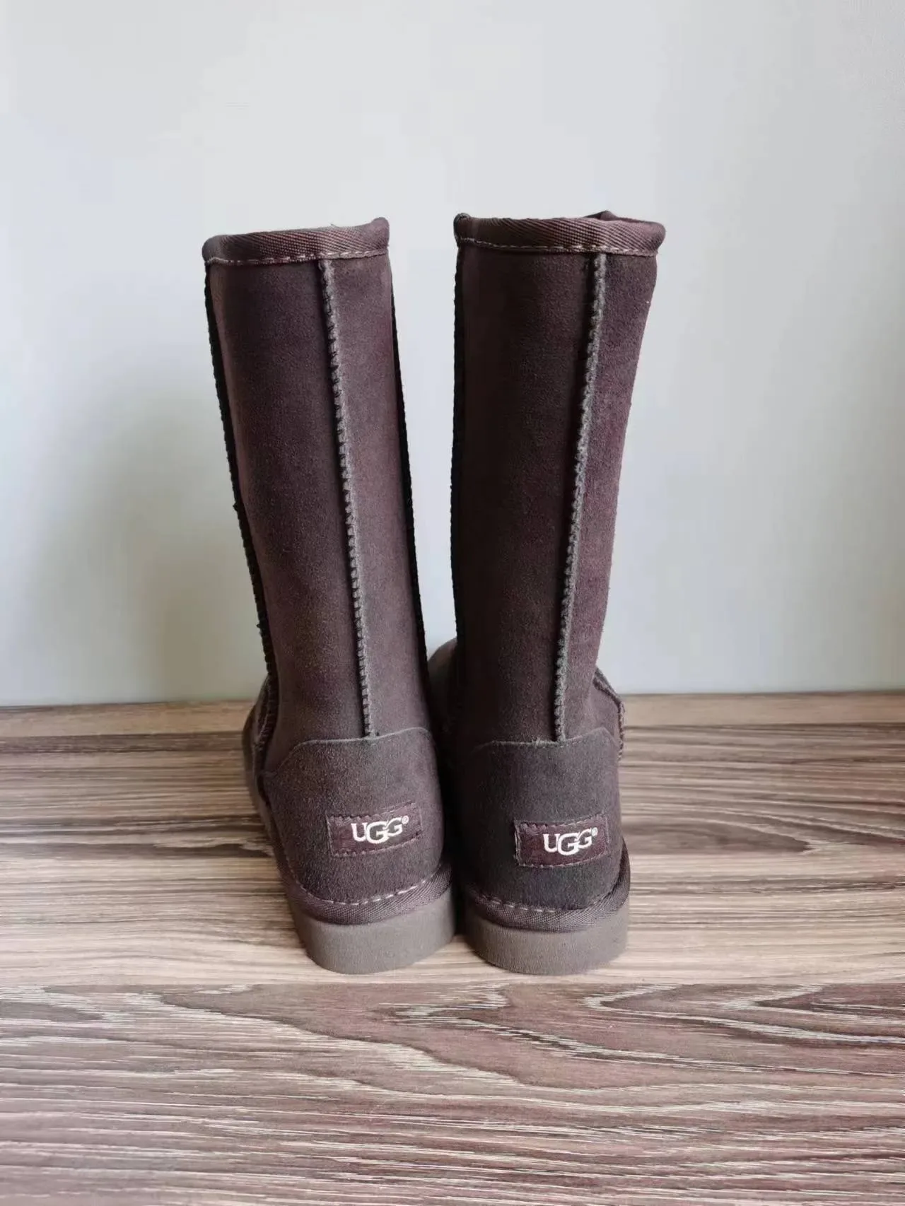 UGG Classic Tall Botas de rodilla de ante marrón 3