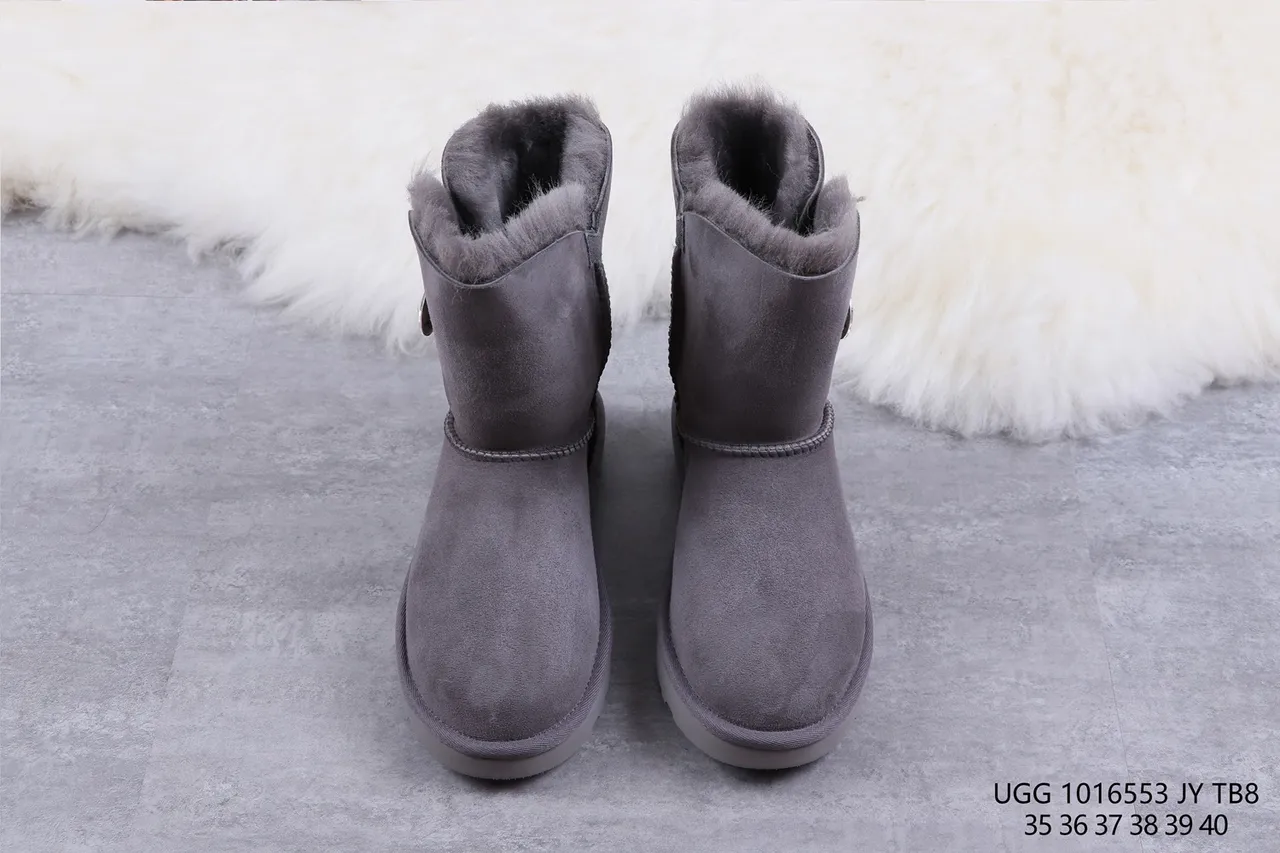 UGG Gray Shearling-Lined Suede Upper Snow Boots 9