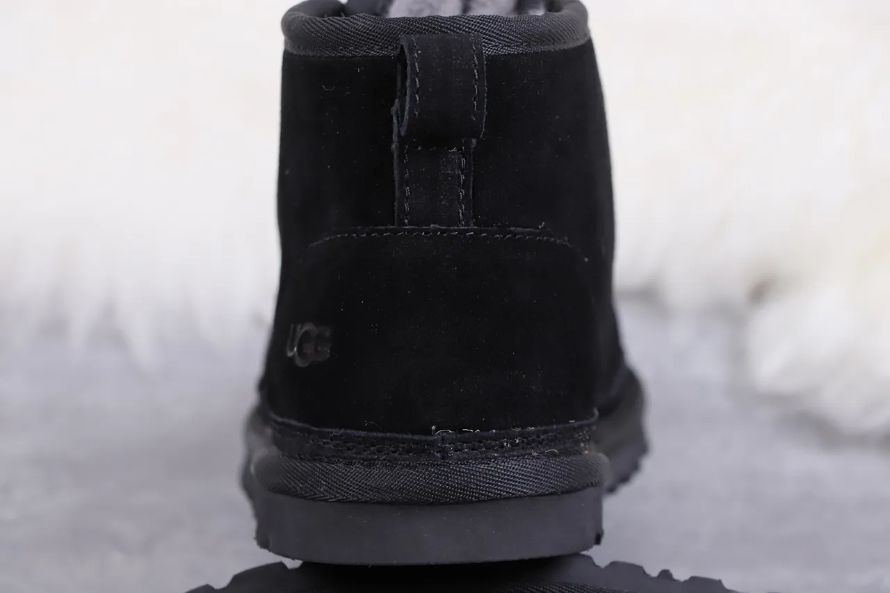 UGG टास्मान काला सुड शीयरलिंग-लाइन्ड लेस-अप स्नो बूट 5