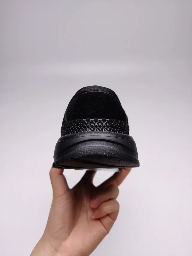 UGG تاسمان أحذية لفرز جلد سويدي أسود بدون لفافة 6