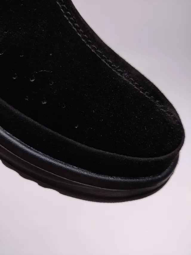 UGG تاسمان أحذية لفرز جلد سويدي أسود بدون لفافة 10