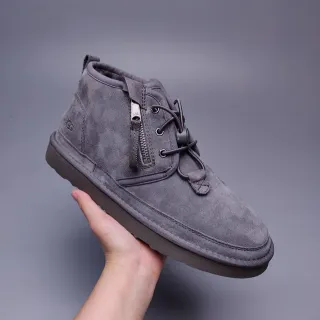 UGG Tasman चारकोल ग्रे सूड टखने का जूता