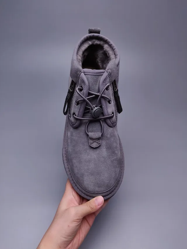 UGG Tasman 炭灰色麂皮踝靴 8