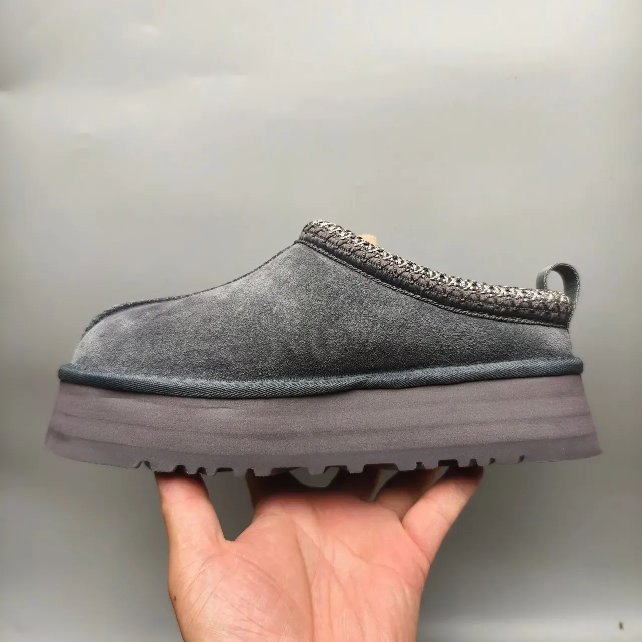 UGG Tasman ধূসর কালো সুয়েড ক্যাজুয়াল জুতা বোনা কলার 7
