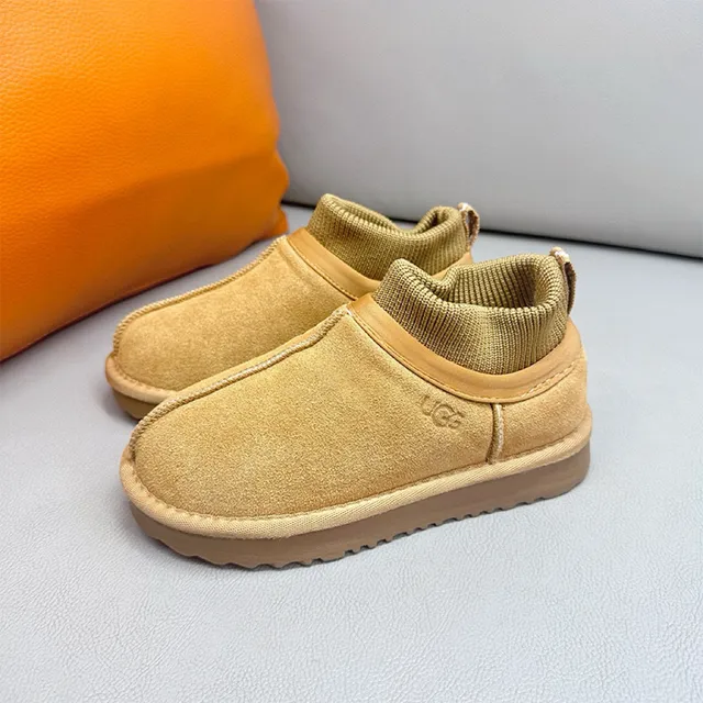 UGG Tasman 卡其色一脚蹬雪靴 7