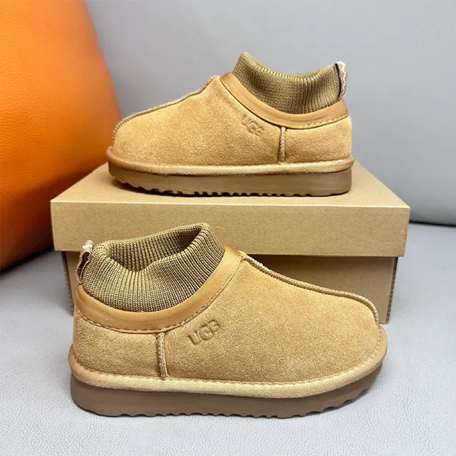 UGG Tasman 卡其色一脚蹬雪靴 10