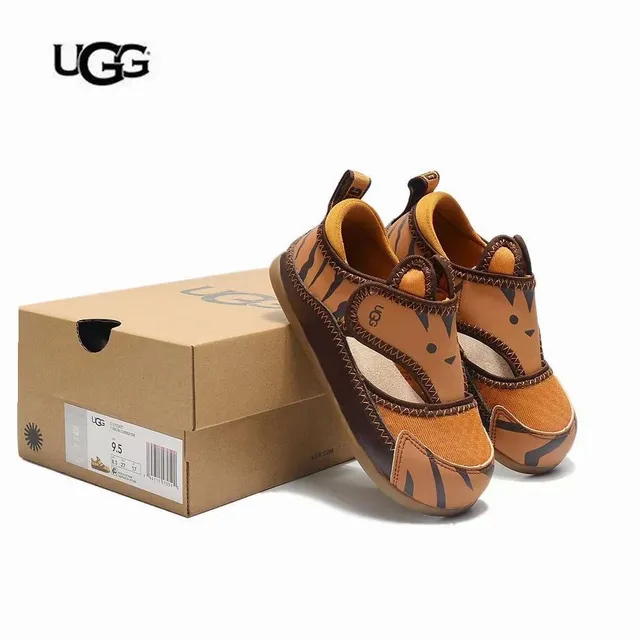 UGG Tasman Niños Correa Cerrada Mary Jane Zapatos 8