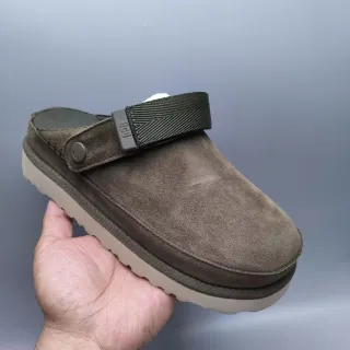 UGG Tasman 橄榄色麂皮平台拖鞋