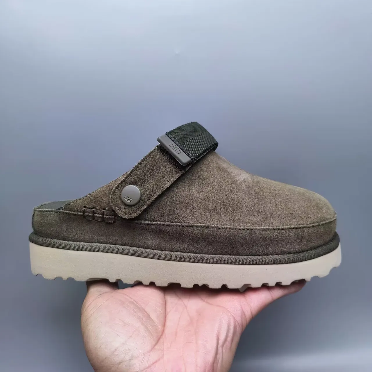 UGG Tasman 橄榄色麂皮平台拖鞋 3